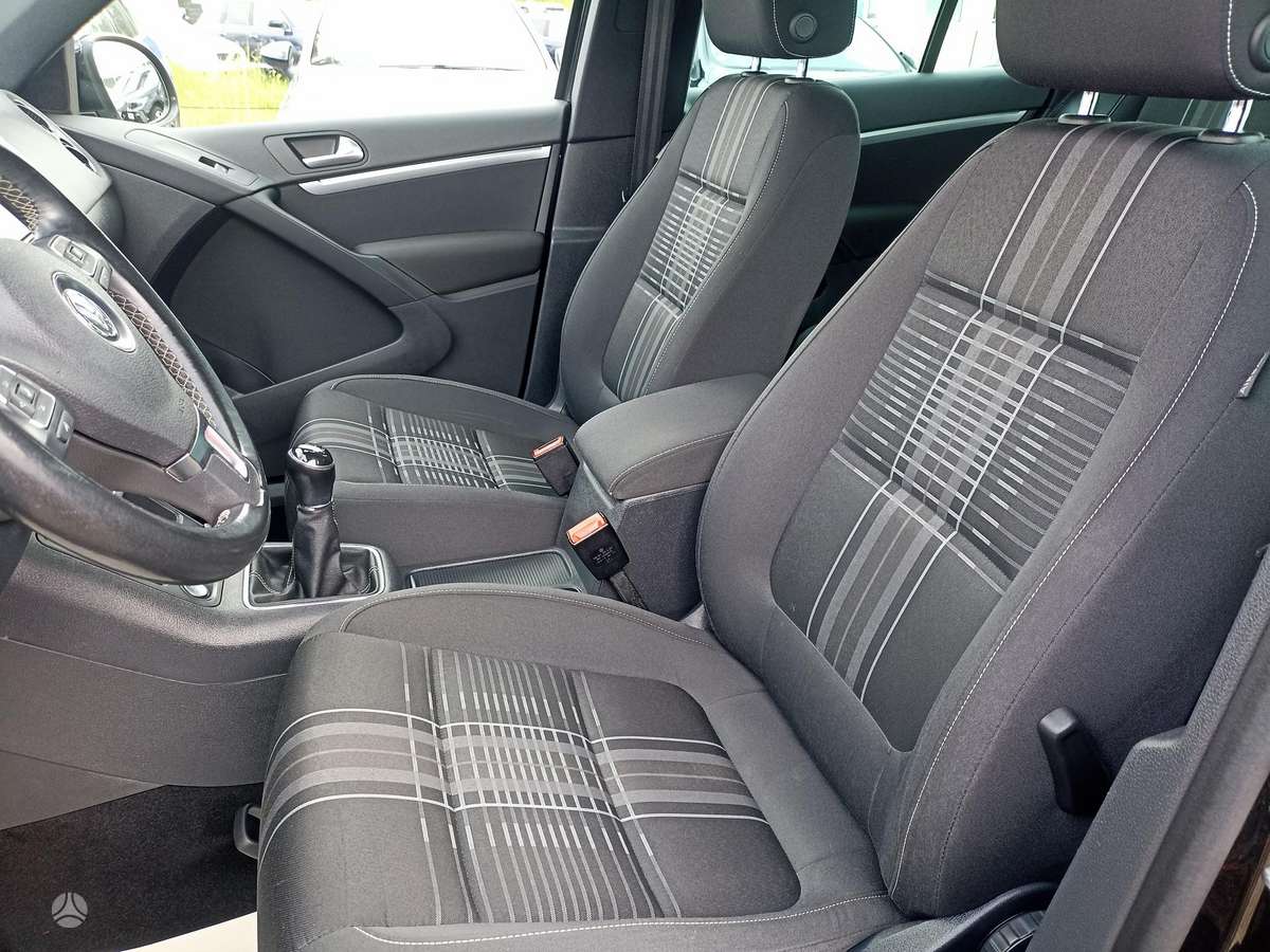 Volkswagen Tiguan - 10