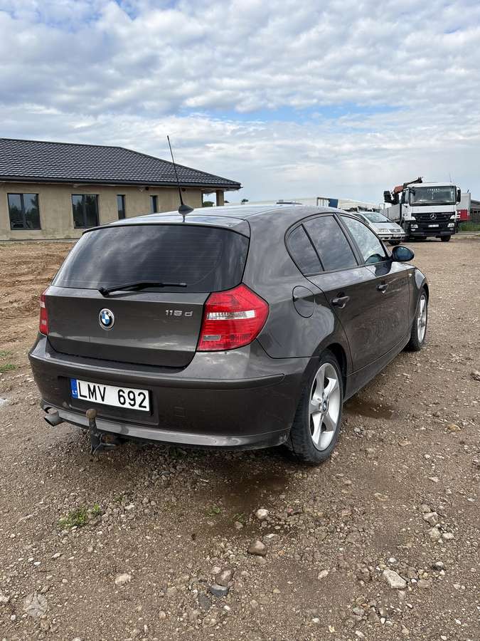 BMW 118, 2.0 l., hatchback