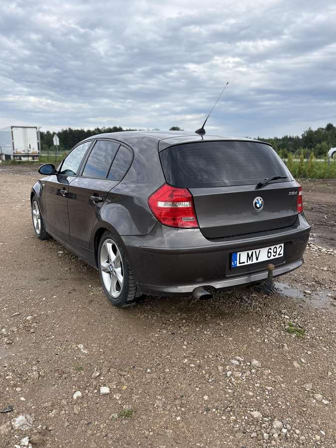 BMW 118, 2.0 l., hatchback