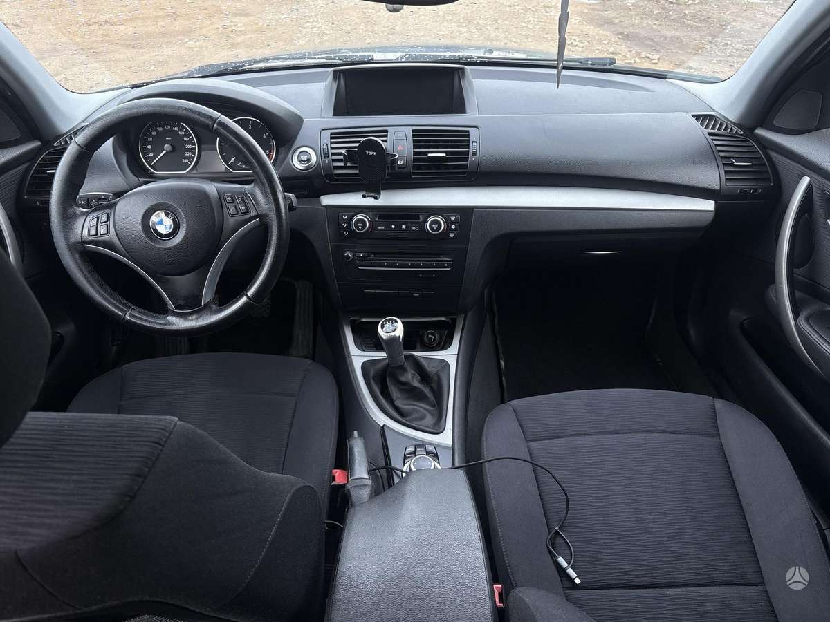 BMW 118, 2.0 l., hatchback