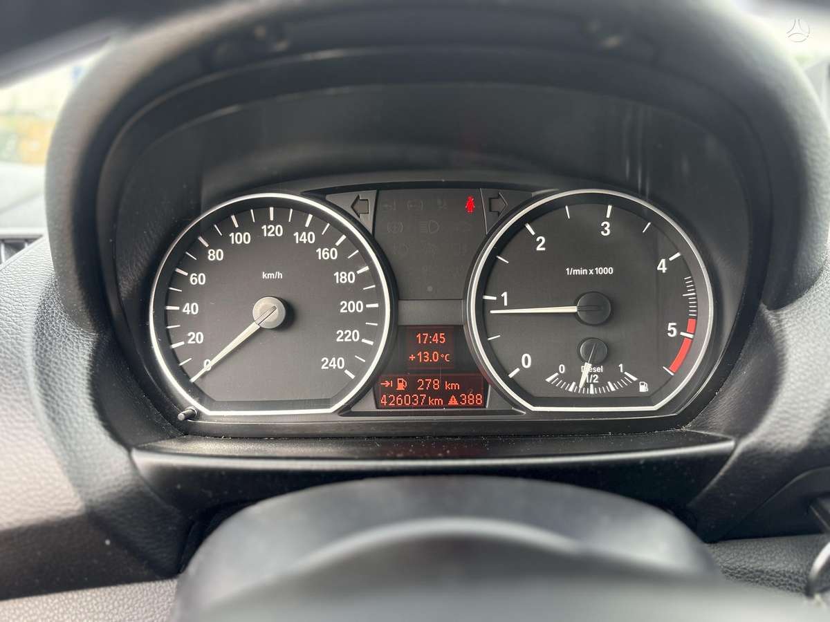 BMW 118, 2.0 l., hatchback