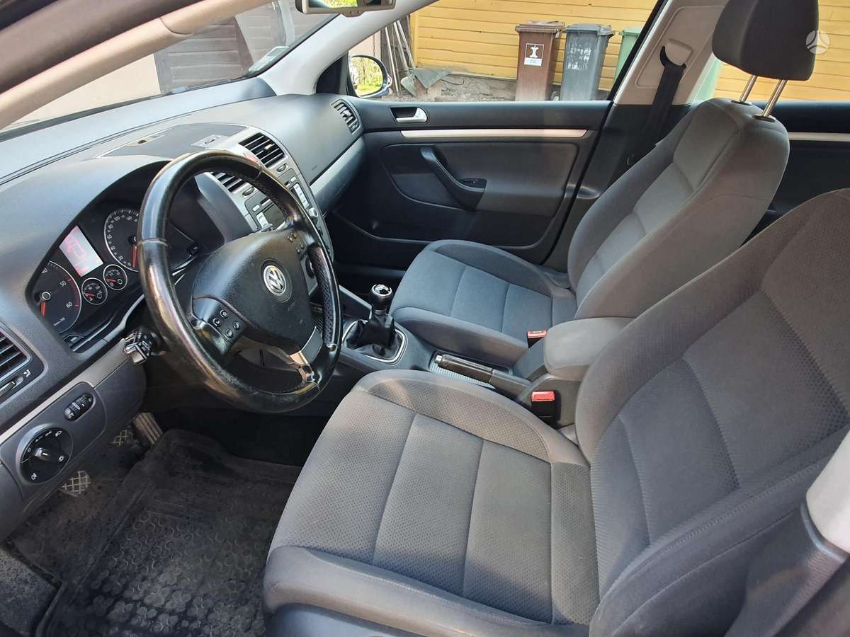 Volkswagen Golf - 3