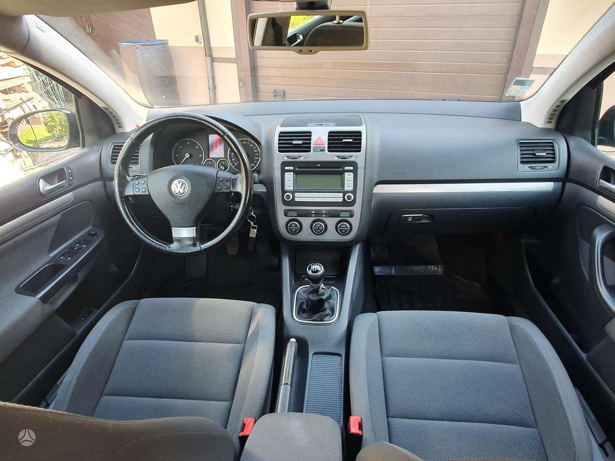 Volkswagen Golf - 4