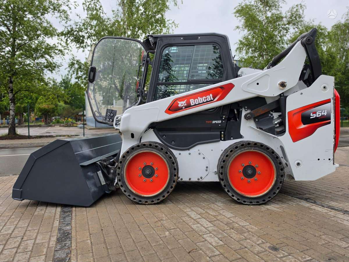 Bobcat S66, mini loaders