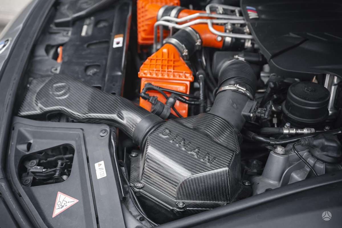 BMW M5, 4.4 l., Седан