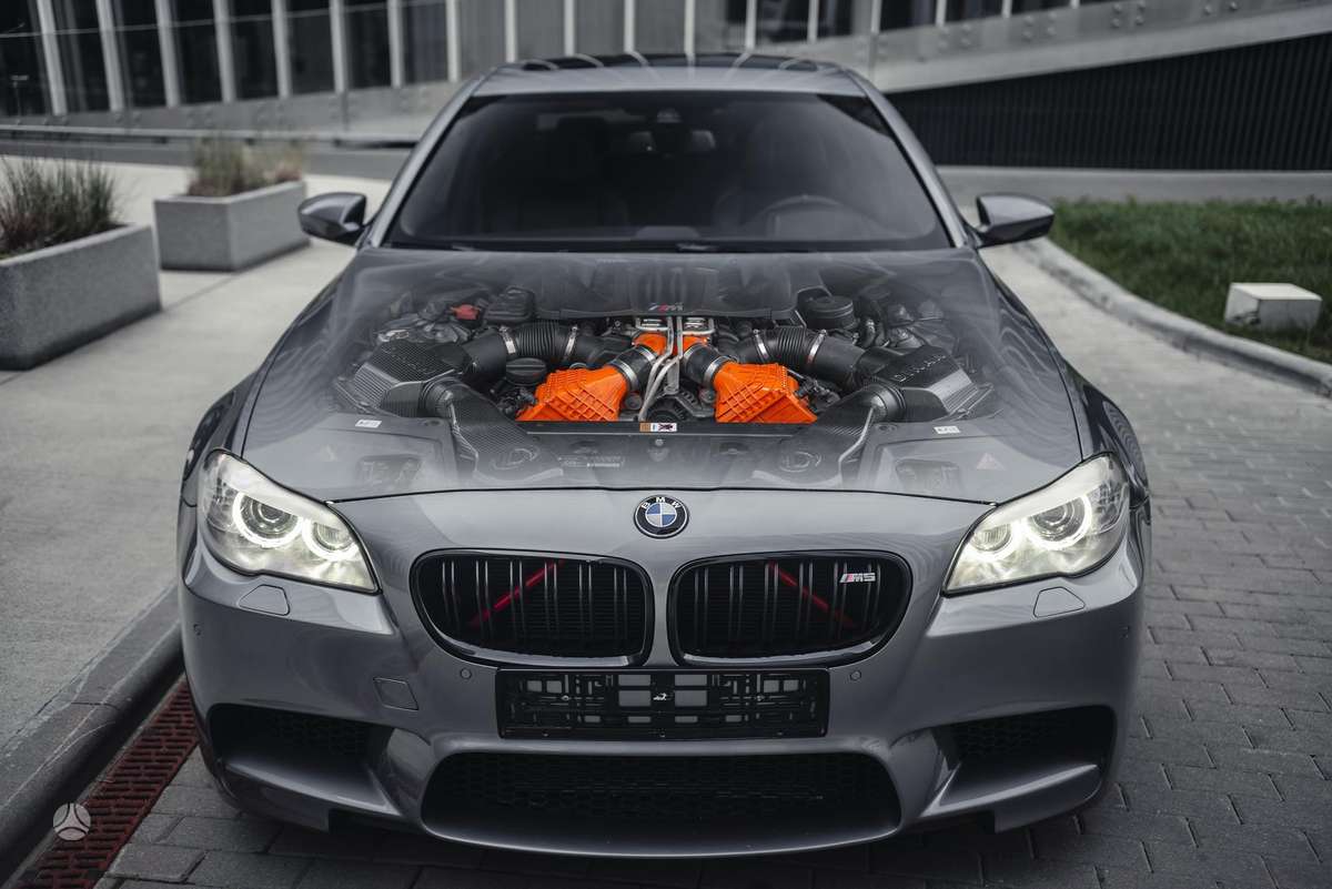 BMW M5, 4.4 l., Седан