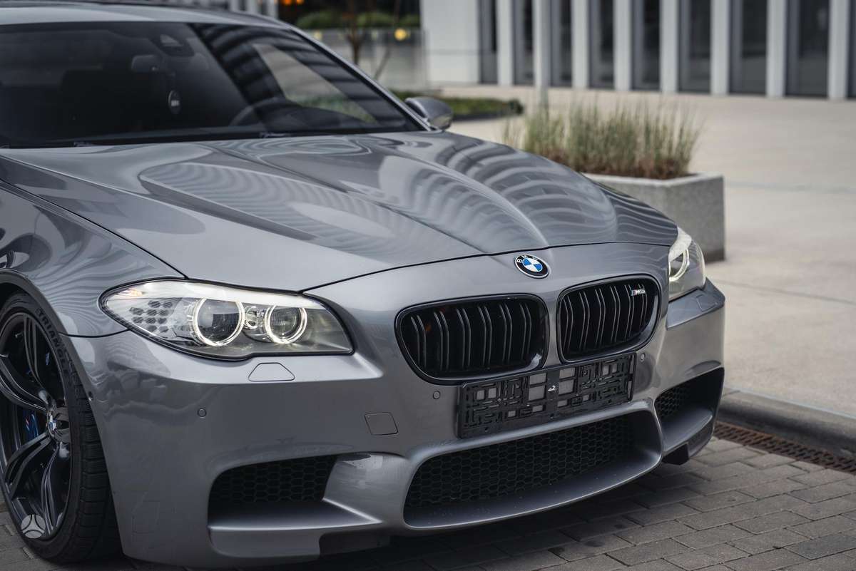 BMW M5, 4.4 l., Седан