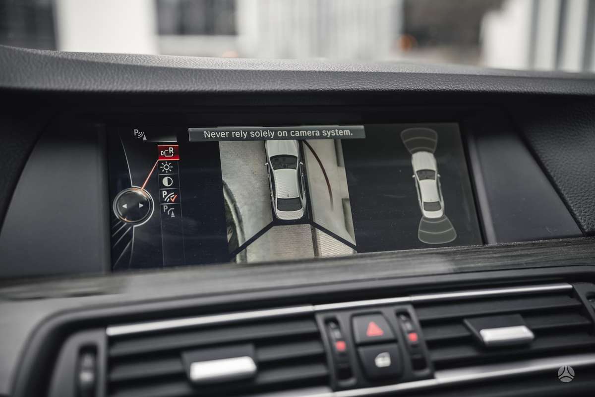 BMW M5, 4.4 l., Седан