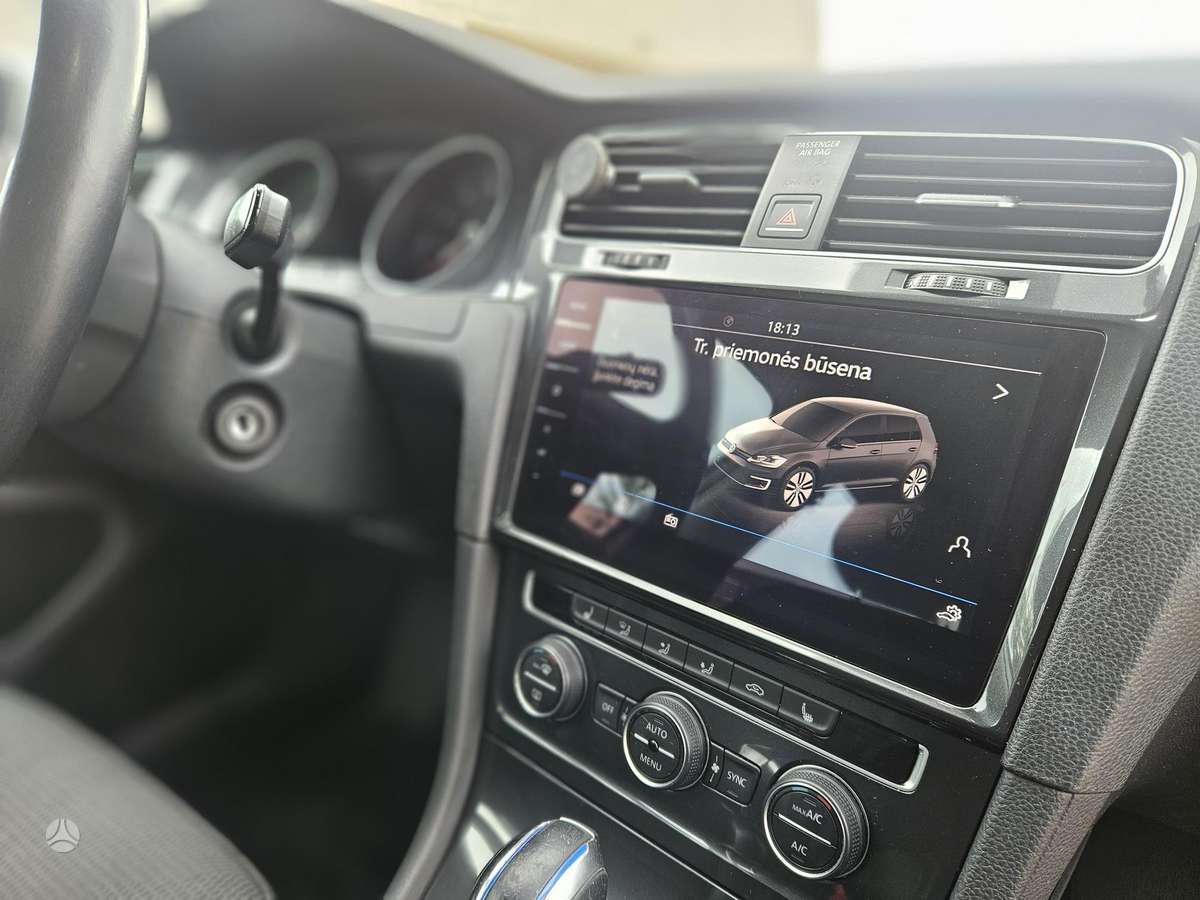 Volkswagen Golf, 36 kWh, hatchback