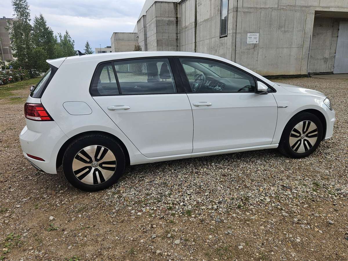 Volkswagen Golf, 36 kWh, hatchback