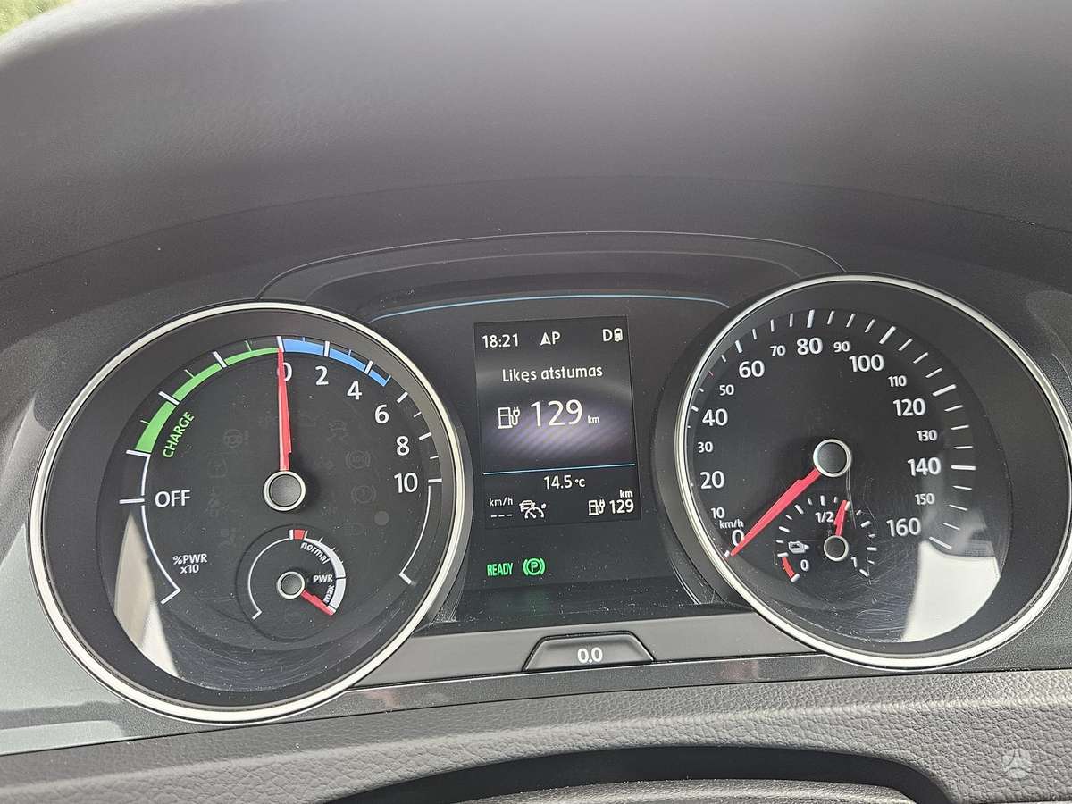 Volkswagen Golf, 36 kWh, hatchback