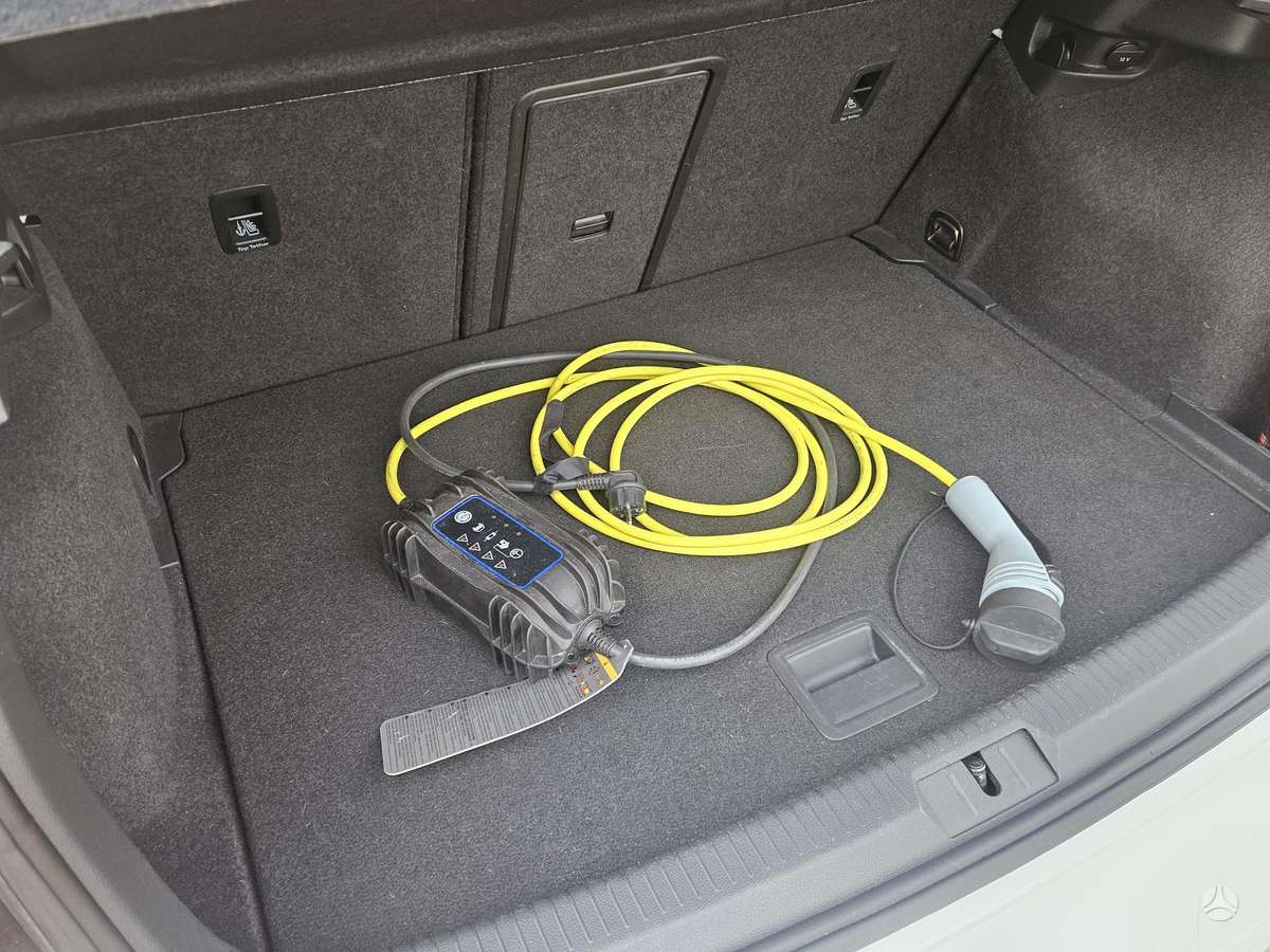 Volkswagen Golf, 36 kWh, hatchback