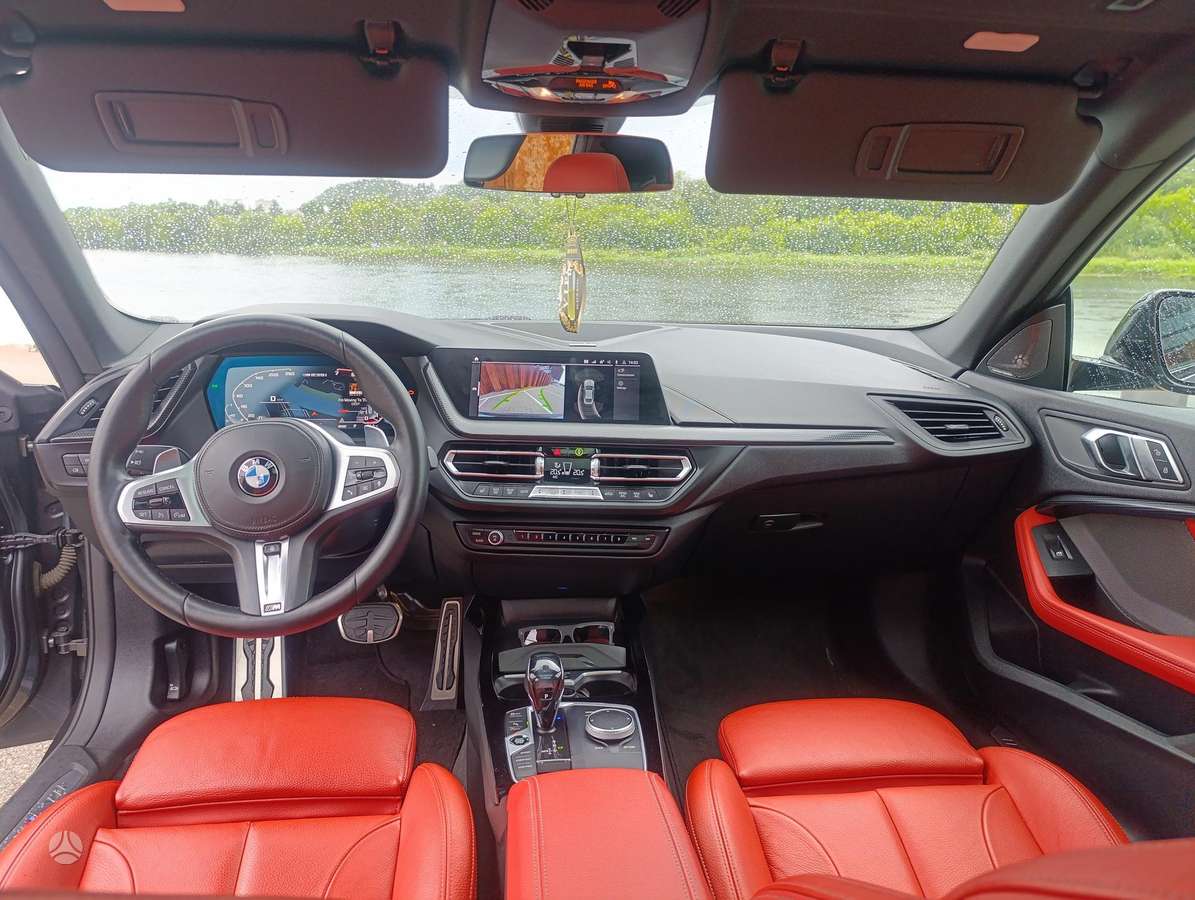 BMW M235 Gran Coupe , 2.0 l., Седан