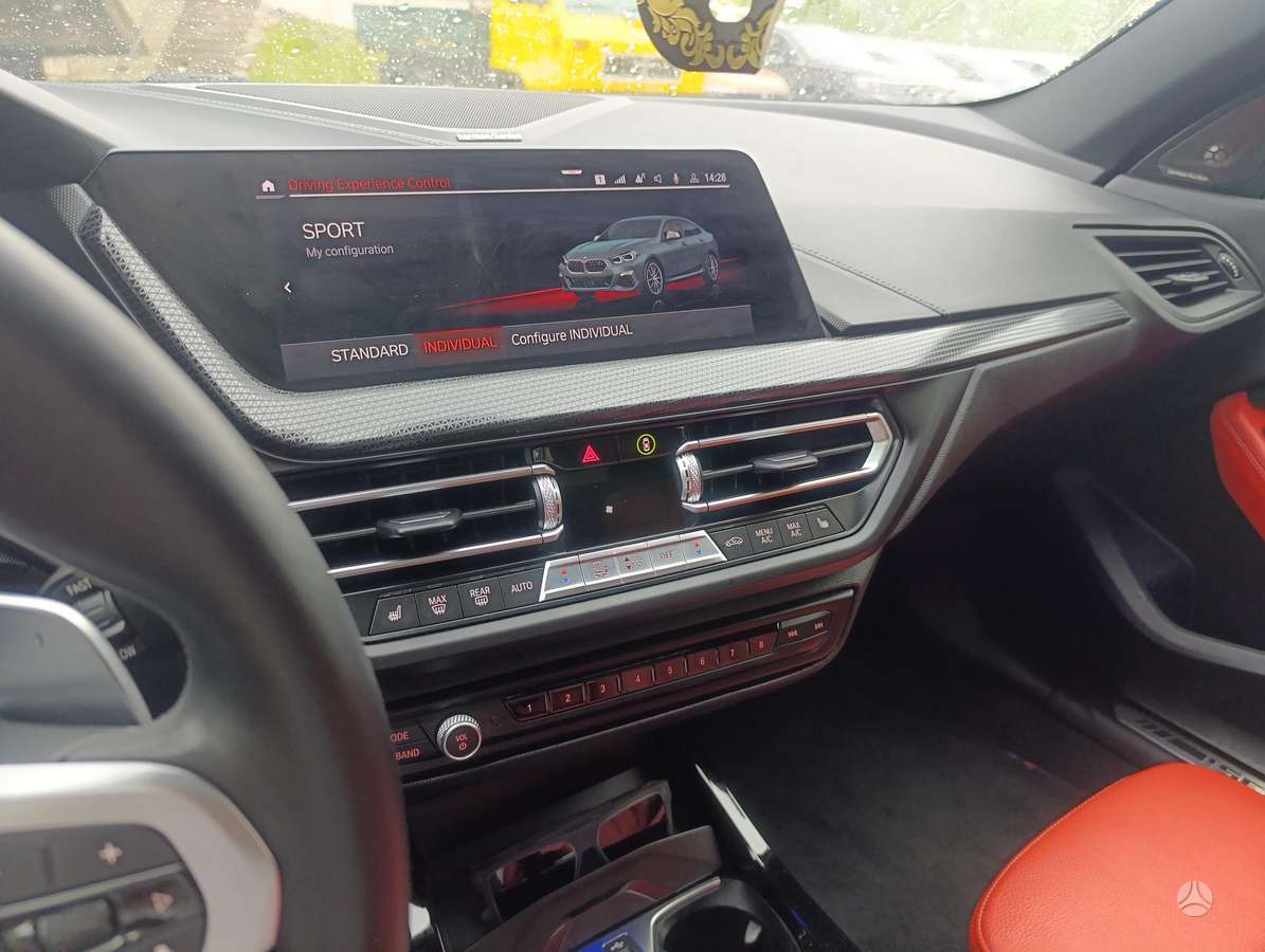 BMW M235 Gran Coupe , 2.0 l., Седан