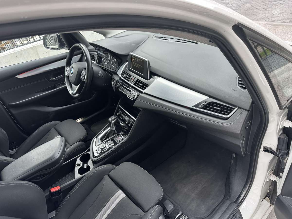 BMW 218 Active Tourer, 2.0 l., mpv / minivan