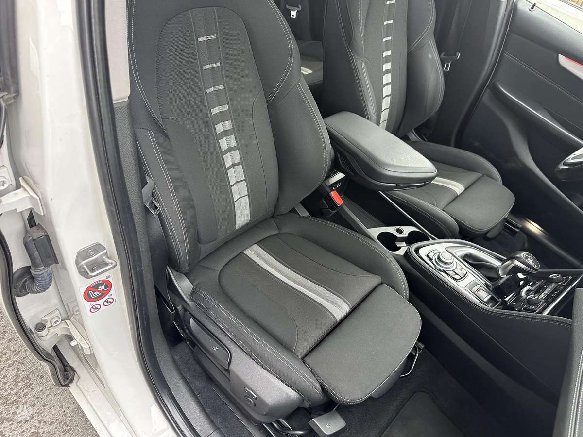 BMW 218 Active Tourer, 2.0 l., mpv / minivan
