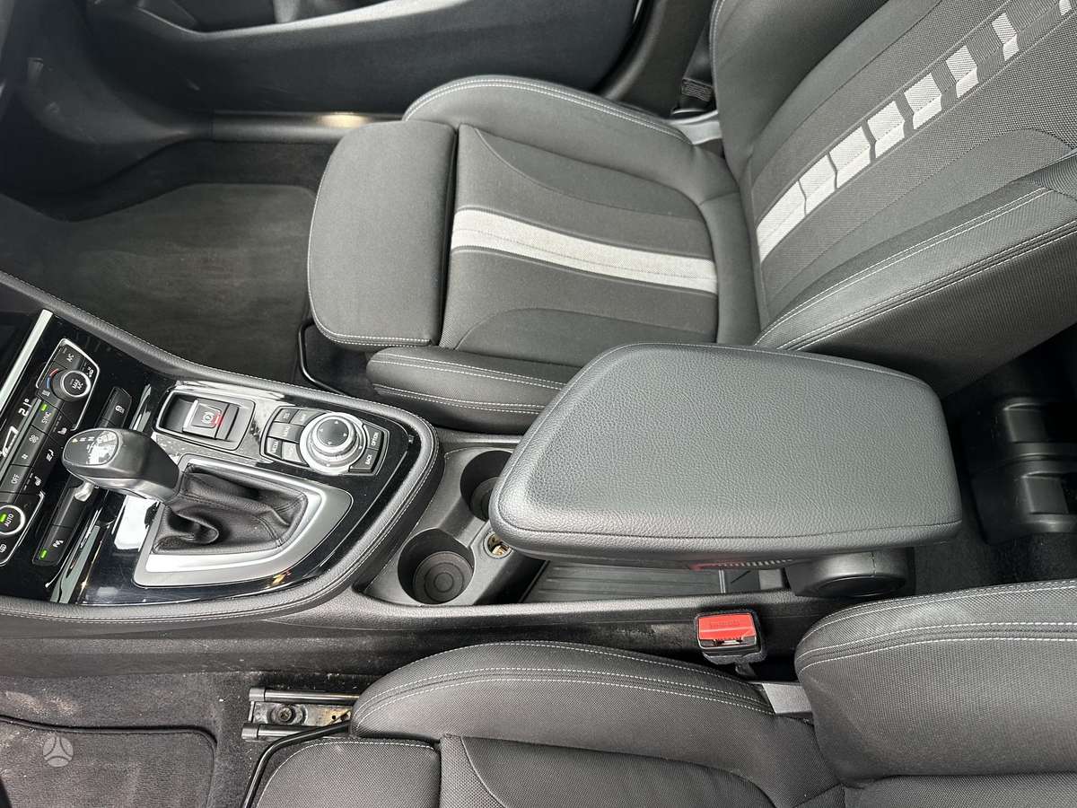 BMW 218 Active Tourer, 2.0 l., mpv / minivan