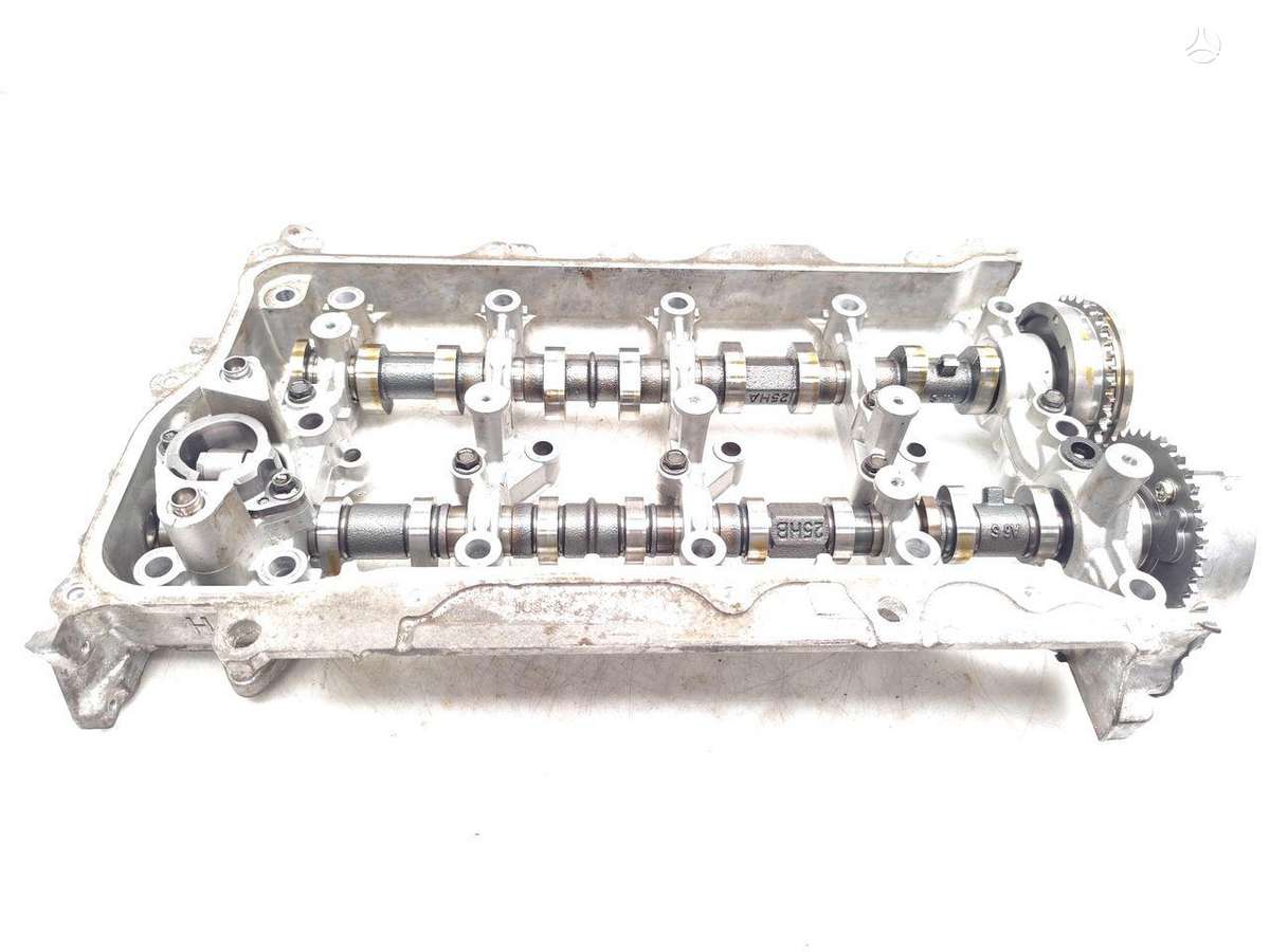 Toyota RAV4 cylinder head
