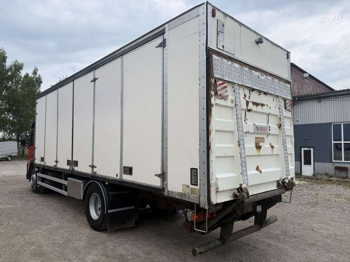 Volvo FM7, box trucks / box vans