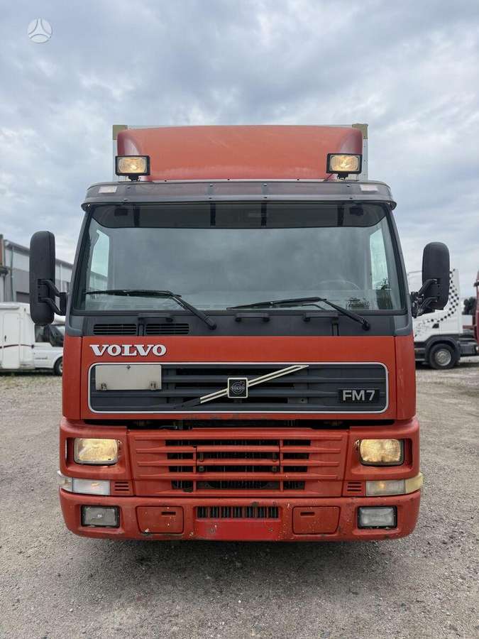 Volvo FM7, box trucks / box vans