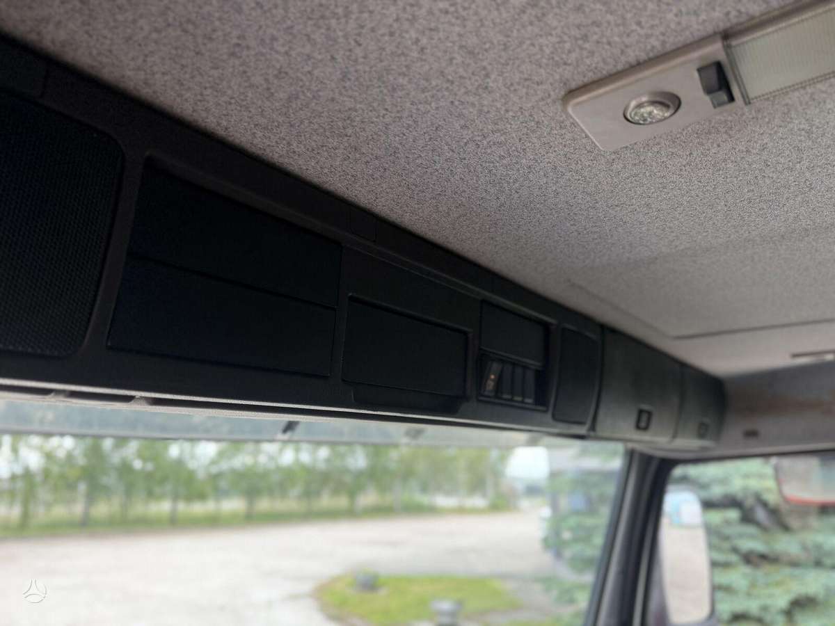 Volvo FM7, box trucks / box vans