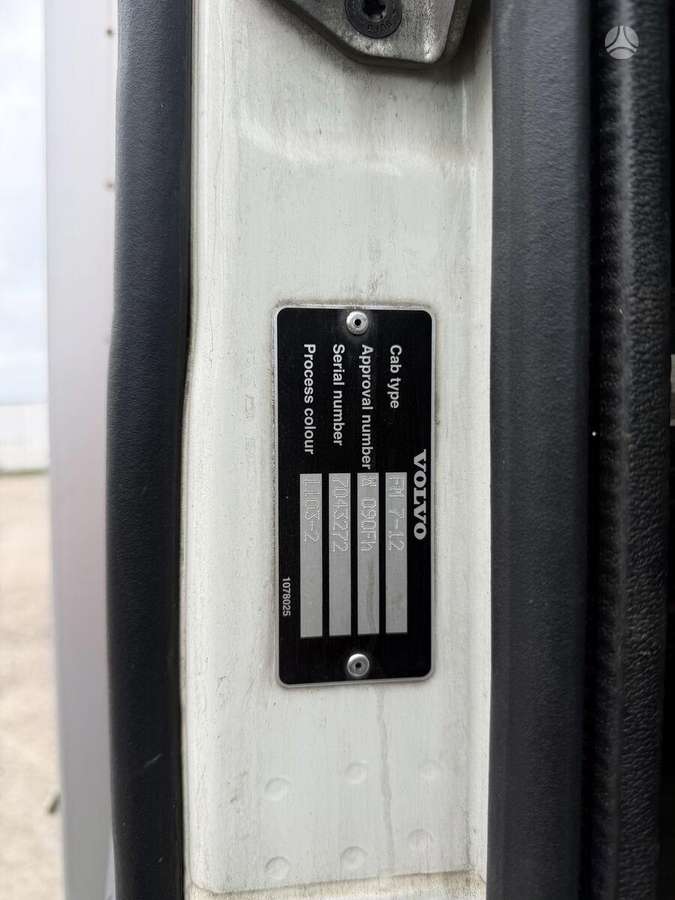 Volvo FM7, box trucks / box vans
