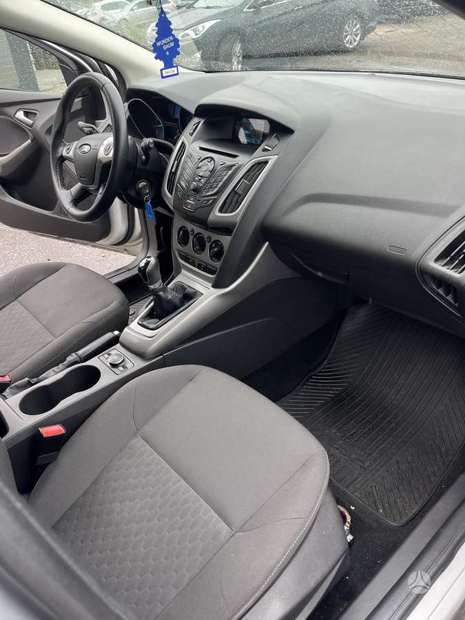 Ford Focus, 1.0 l., Хэтчбек
