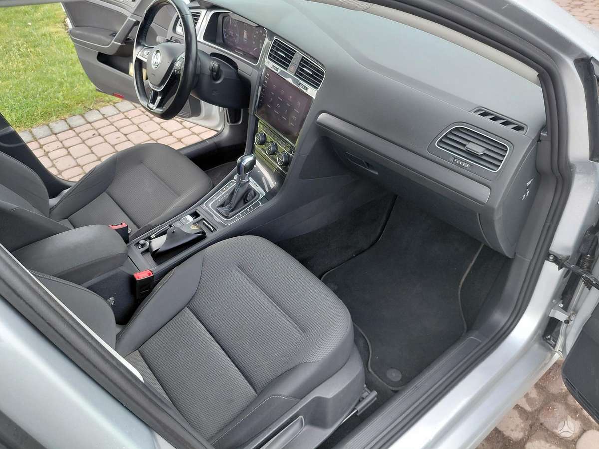 Volkswagen Golf, 36 кВт·ч, Хэтчбек