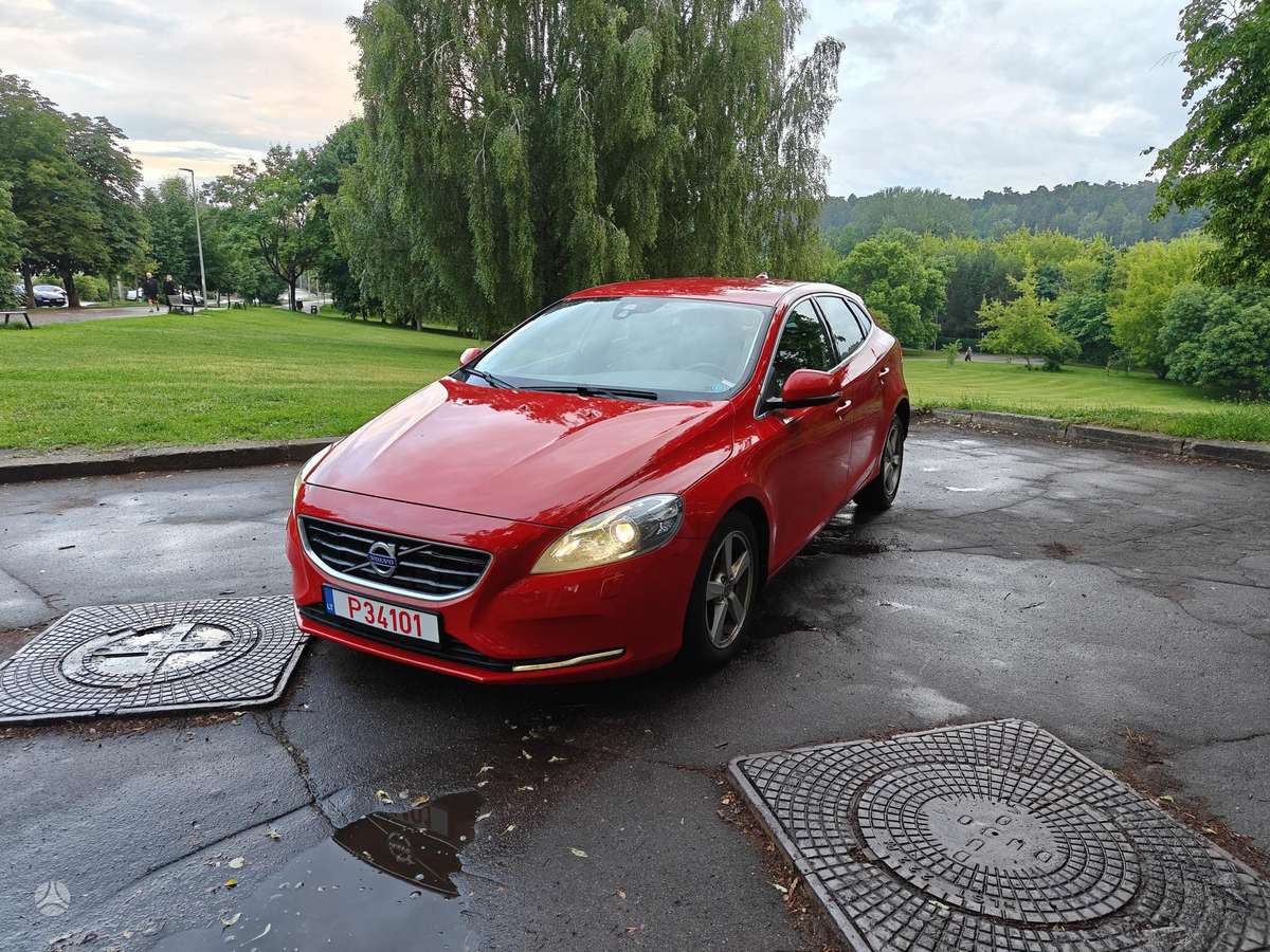 Volvo V40, 2.0 l., hečbekas