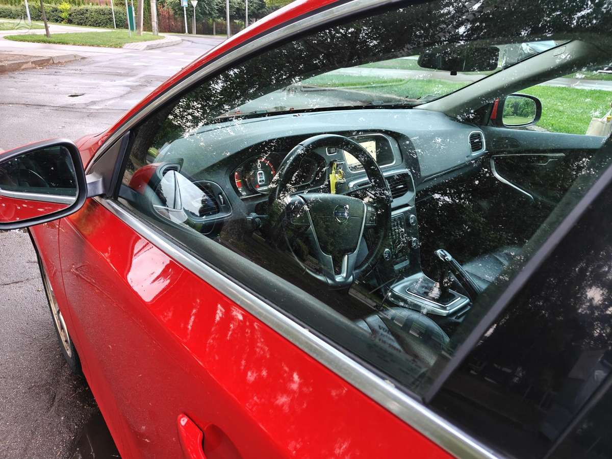 Volvo V40, 2.0 l., hatchback