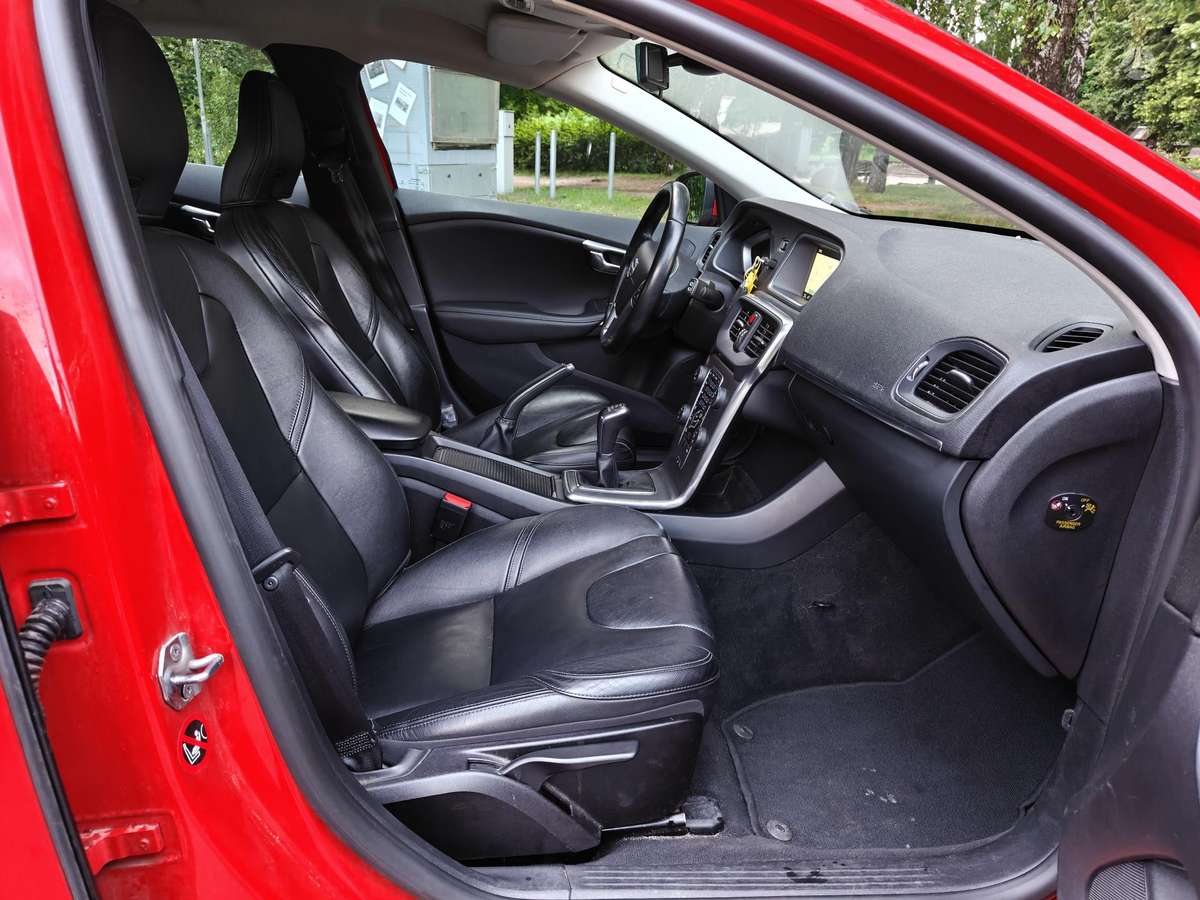 Volvo V40, 2.0 l., hečbekas