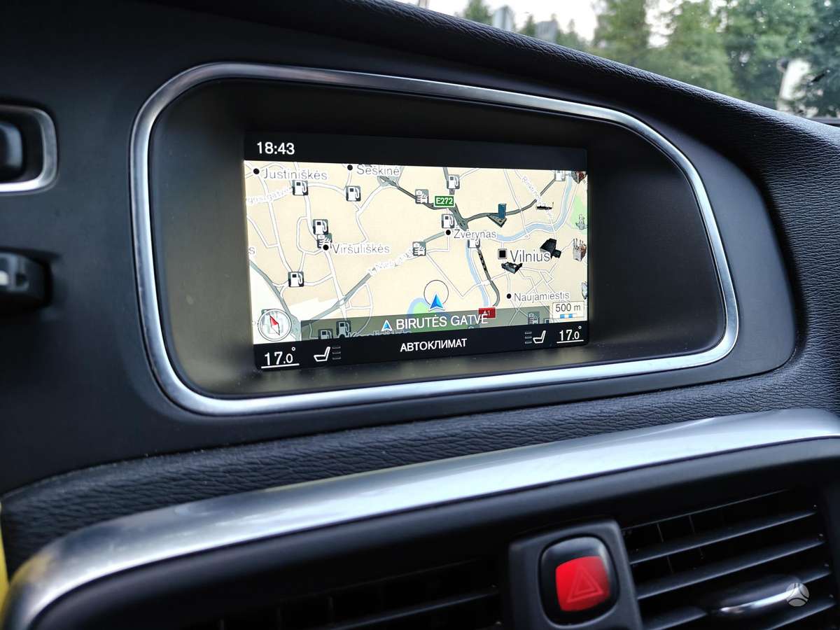 Volvo V40, 2.0 l., hatchback