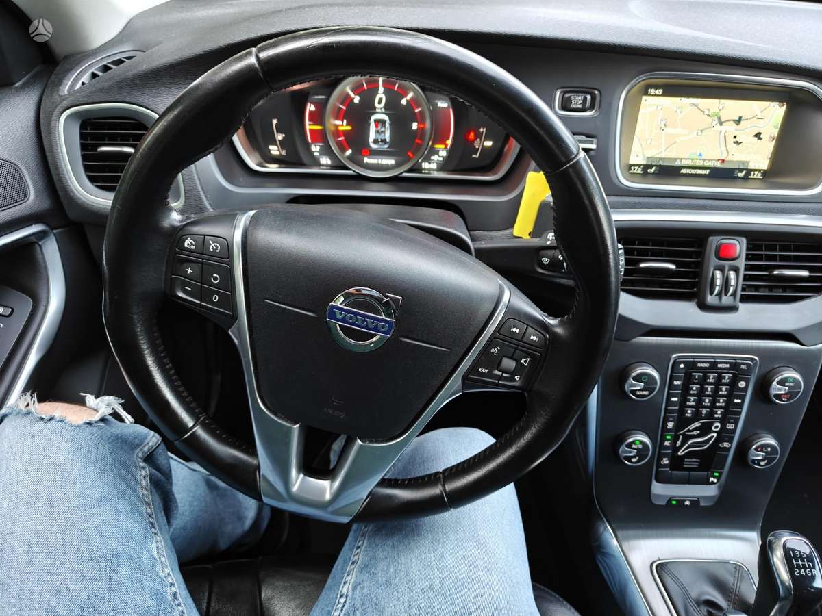 Volvo V40, 2.0 l., hečbekas