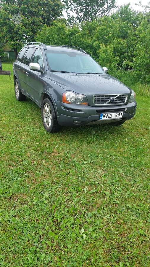 Volvo XC90 - 1