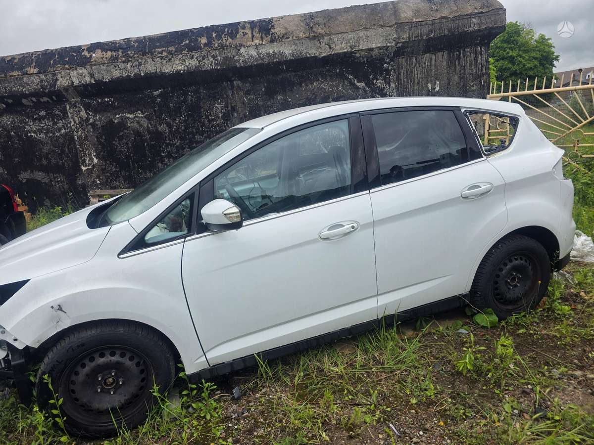 Ford C-MAX for parts. Dalimis nėra priekiniu sparnu ir durų priekiniu kel