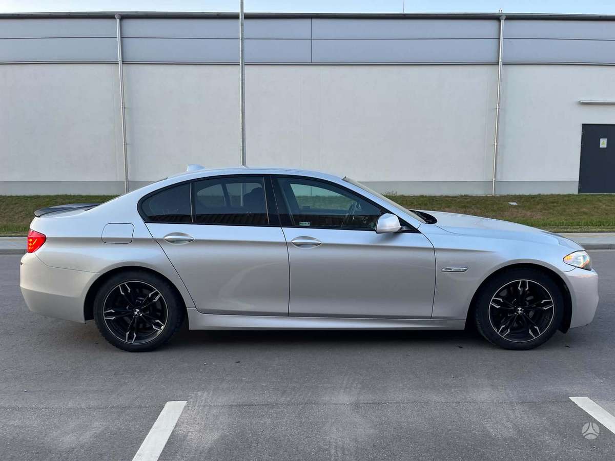BMW 520, 2.0 l., Седан