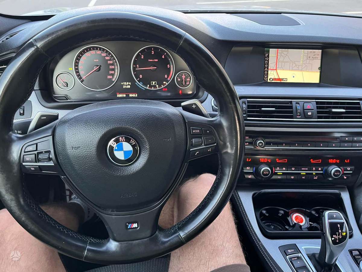 BMW 520, 2.0 l., Седан