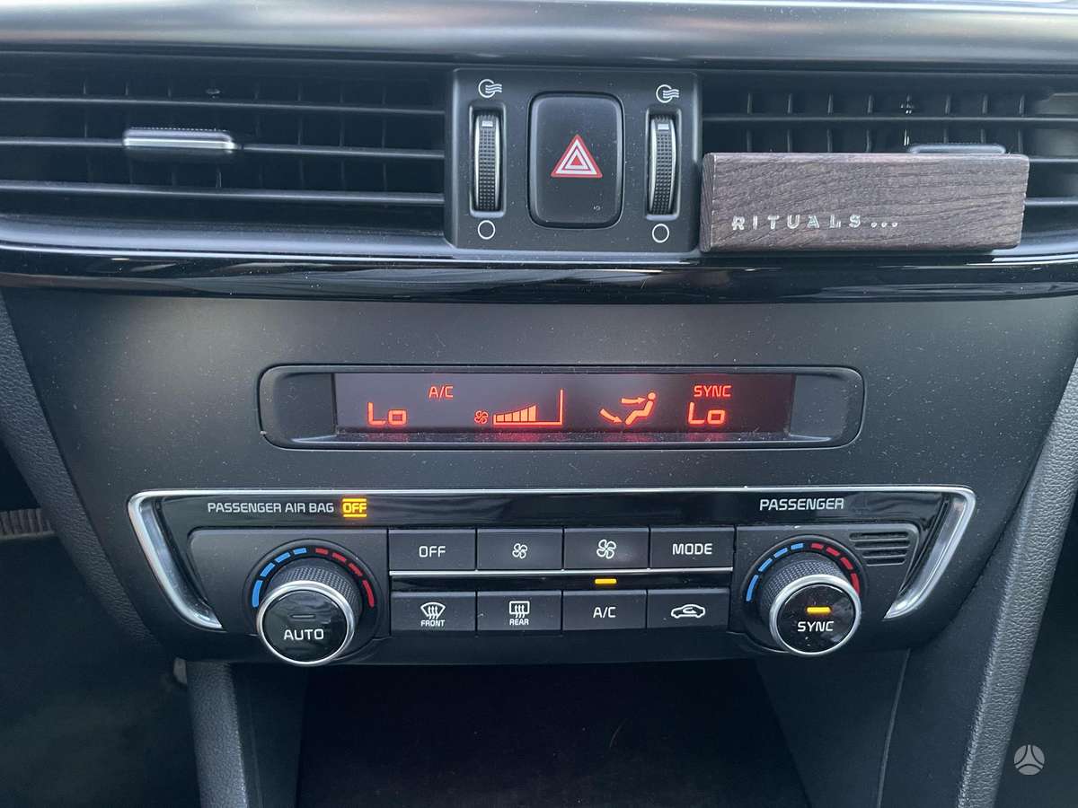 Kia Optima, 2.4 l., Седан