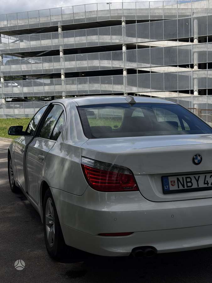 BMW 525, 3.0 l., Седан