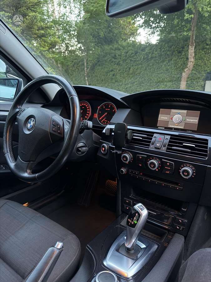 BMW 525, 3.0 l., Седан