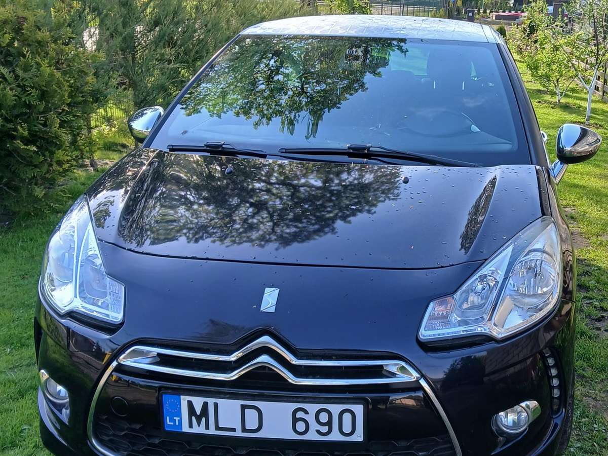 Citroen DS3, 1.6 l., hatchback