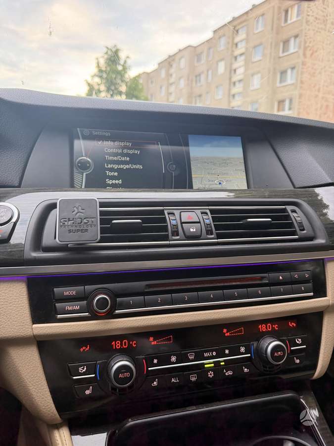 BMW 528, 2.0 l., Седан