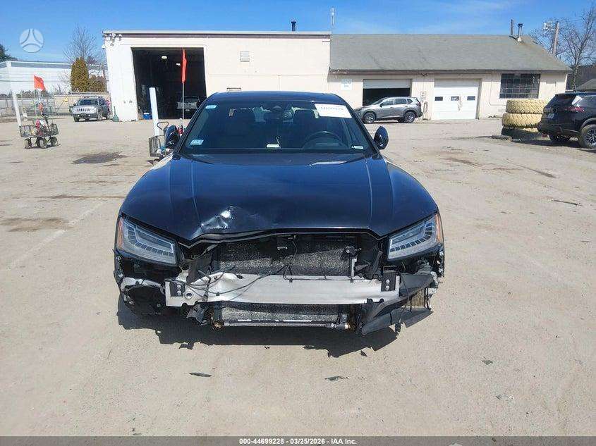 Audi A8, 4.0 l., Седан