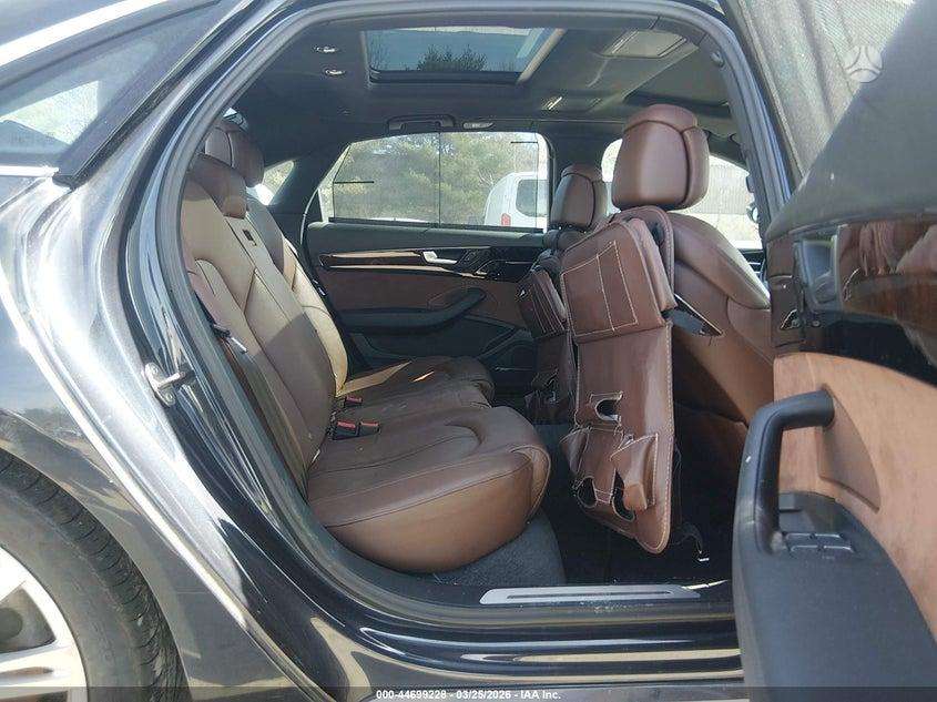 Audi A8, 4.0 l., Седан