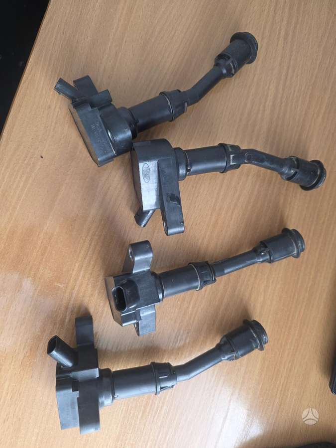 Ford C-MAX for parts. Dalimis nėra priekiniu sparnu ir durų priekiniu kel