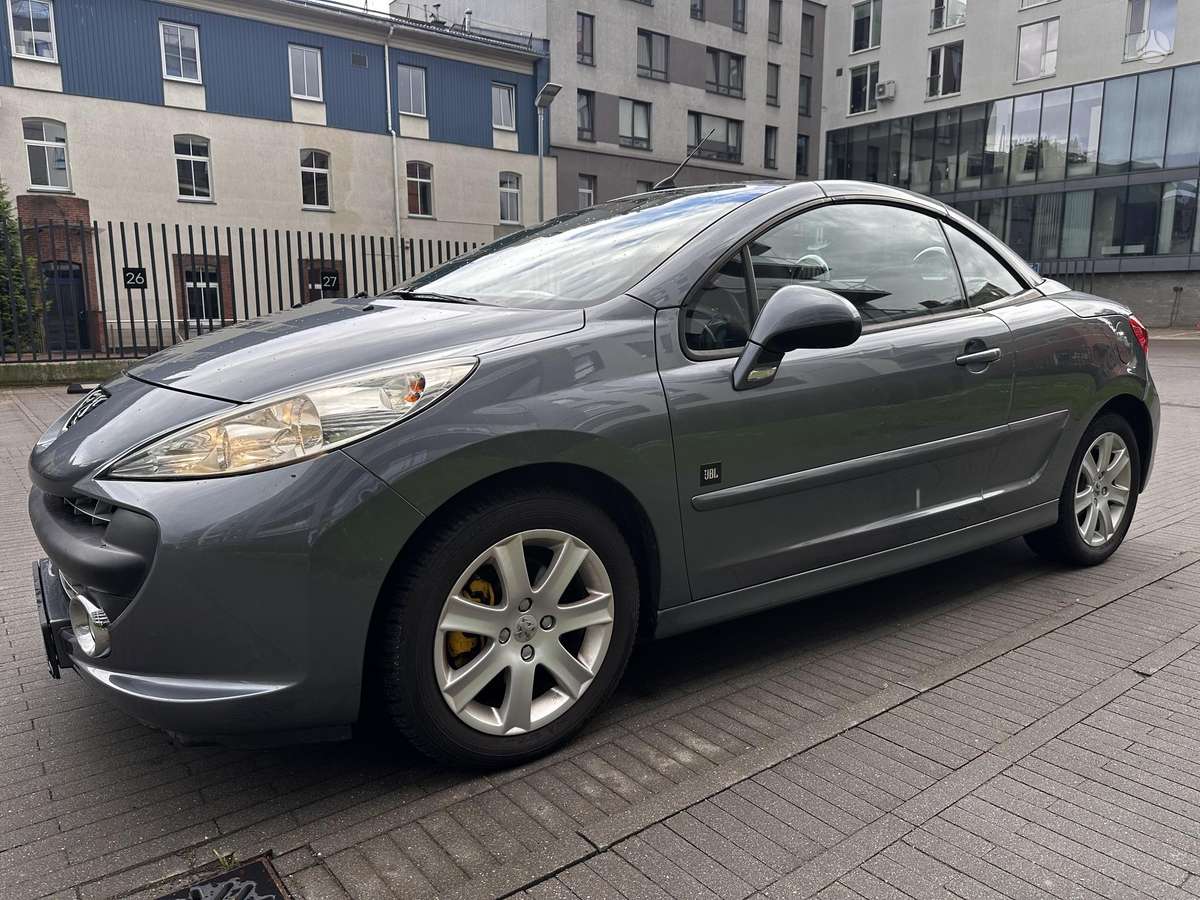 Peugeot 207 - 1