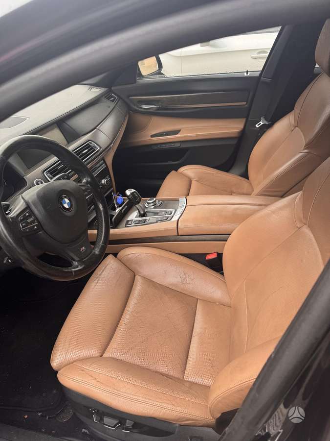 BMW 730, 3.0 l., Седан