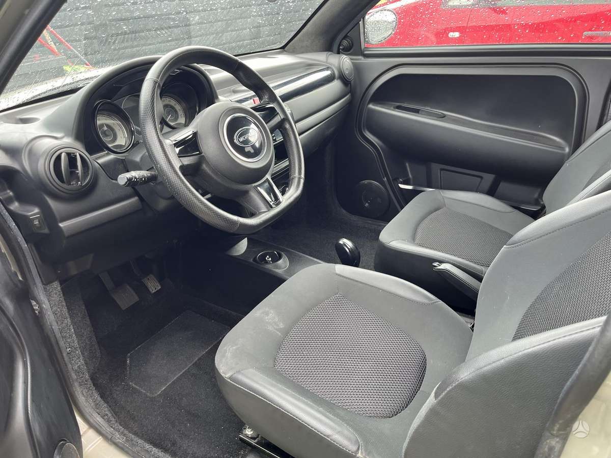 Microcar Mgo, 0.5 l., Седан