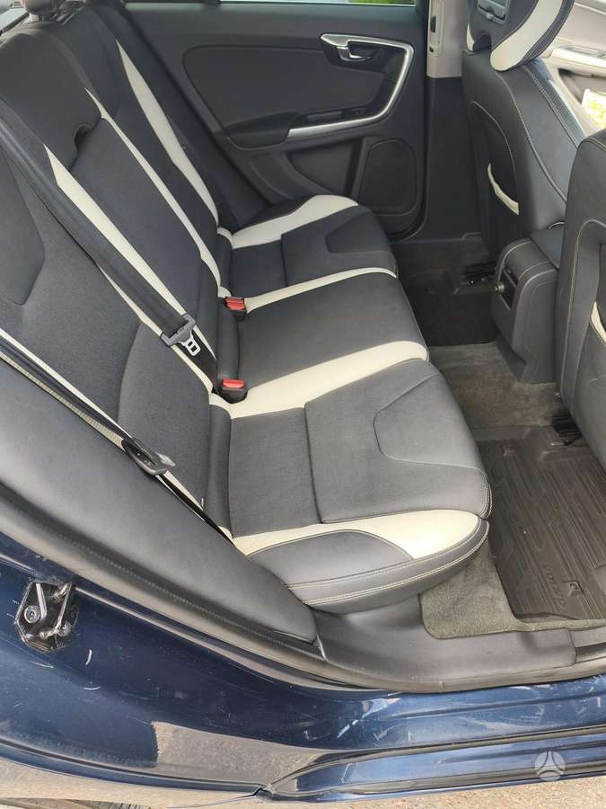 Volvo V60, 2.0 l., Универсал