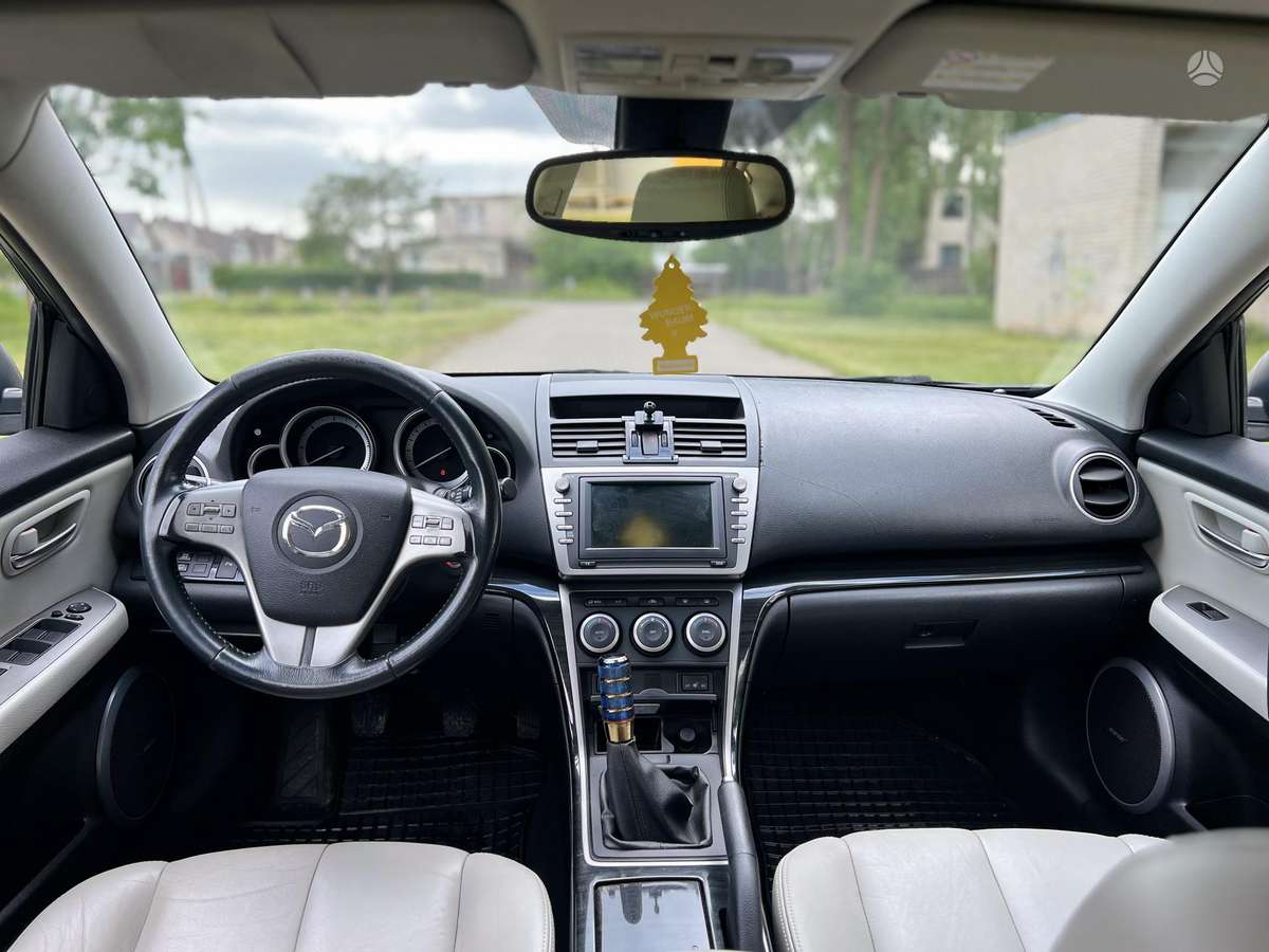 Mazda 6, 2.0 l., hatchback